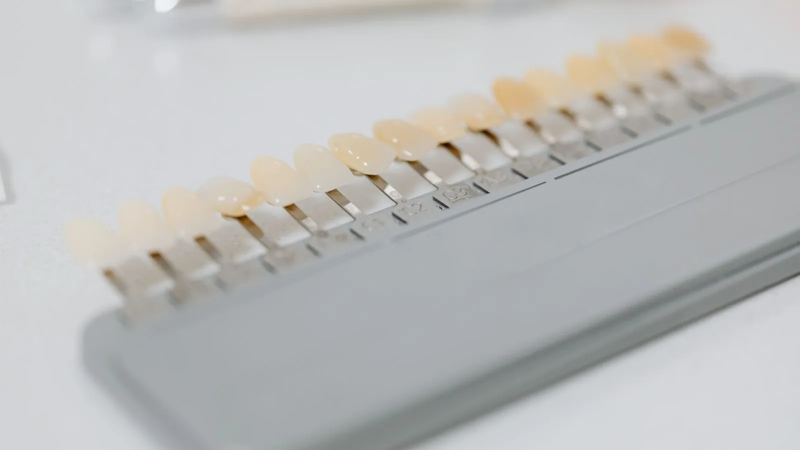 Whitening Strips or Professional Whitening: What Is Different